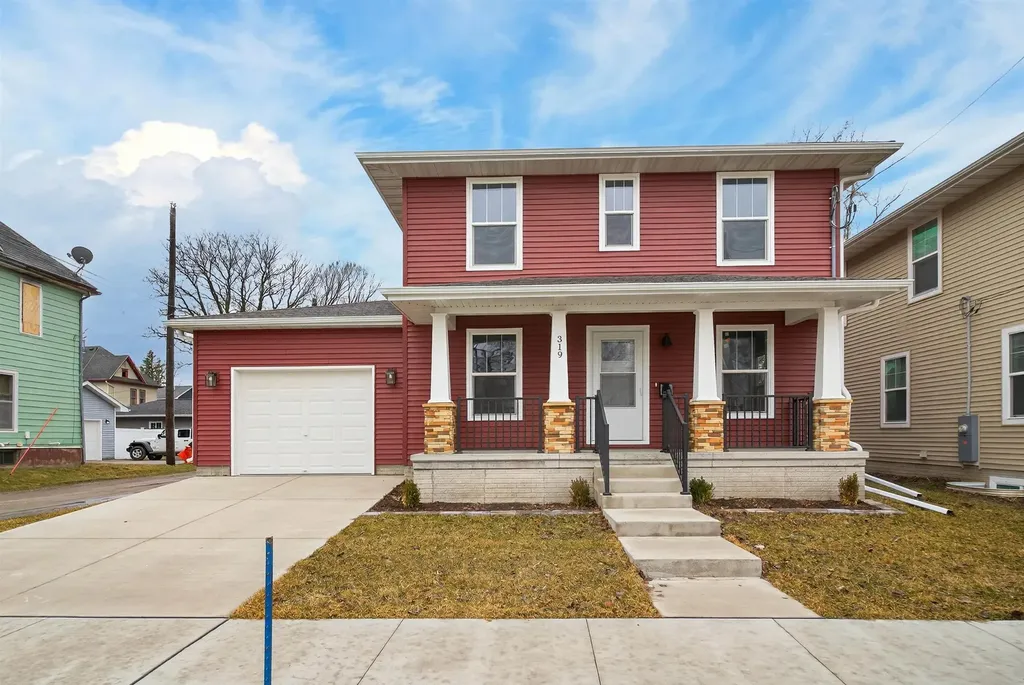 319 Iowa Street Waterloo IA 50703