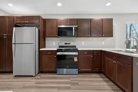 319 Iowa Street Waterloo IA 50703