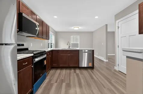 319 Iowa Street Waterloo IA 50703