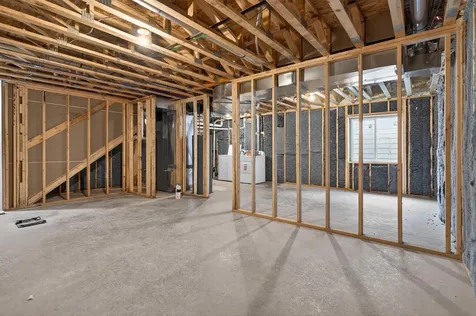 319 Iowa Street Waterloo IA 50703