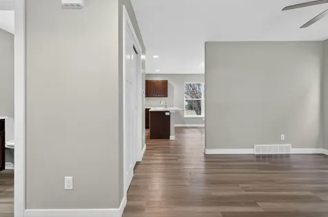 319 Iowa Street Waterloo IA 50703
