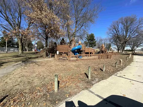 422 S 5 Th Avenue New Hampton IA 50659