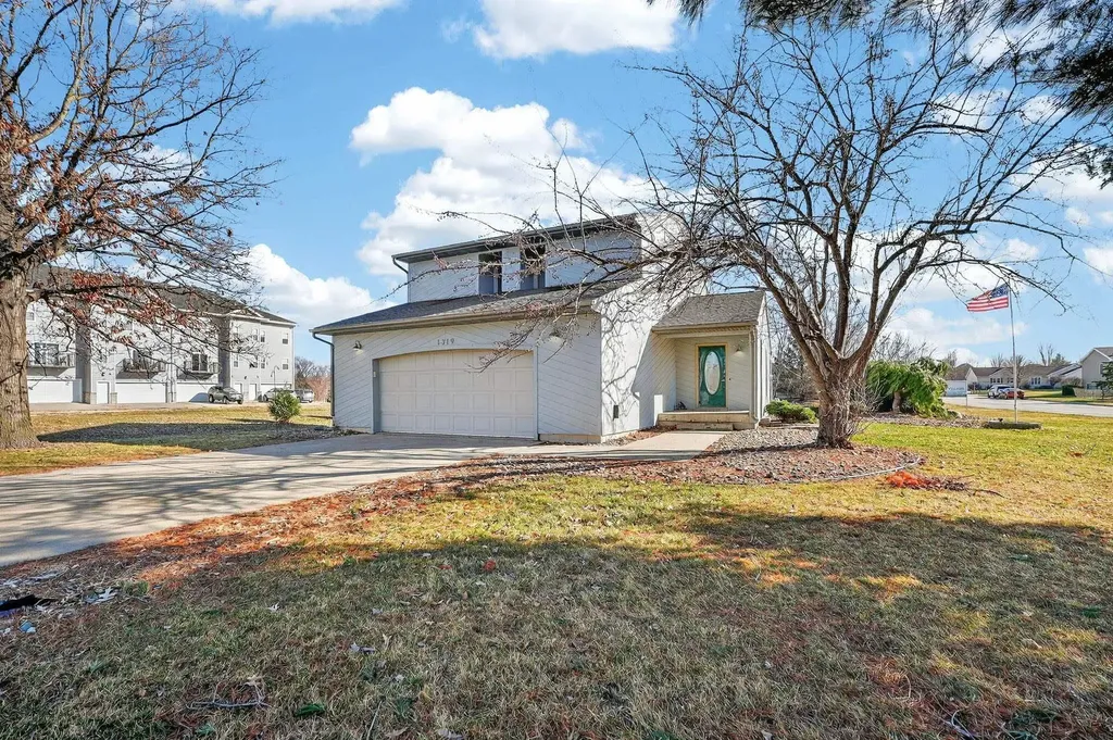 1319 Leitha Terrace Waverly IA 50677