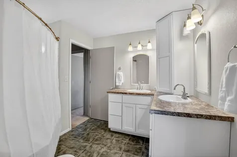 1319 Leitha Terrace Waverly IA 50677