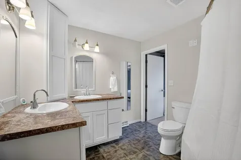 1319 Leitha Terrace Waverly IA 50677