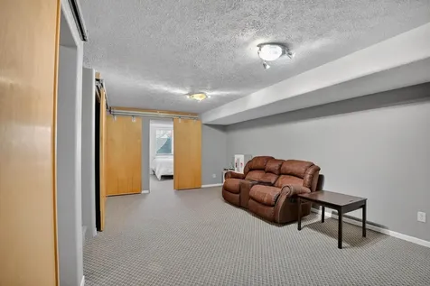 1319 Leitha Terrace Waverly IA 50677