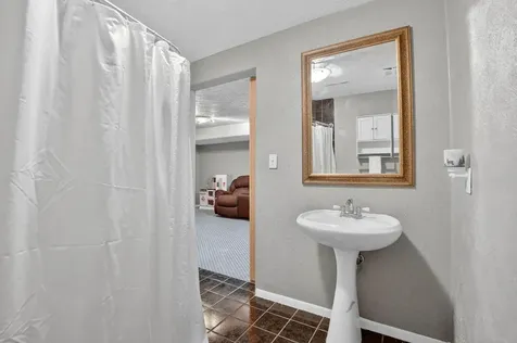 1319 Leitha Terrace Waverly IA 50677