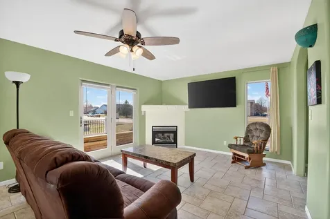 1319 Leitha Terrace Waverly IA 50677