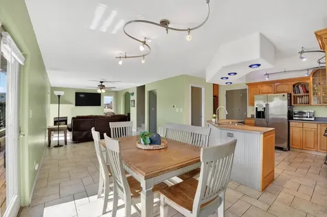 1319 Leitha Terrace Waverly IA 50677