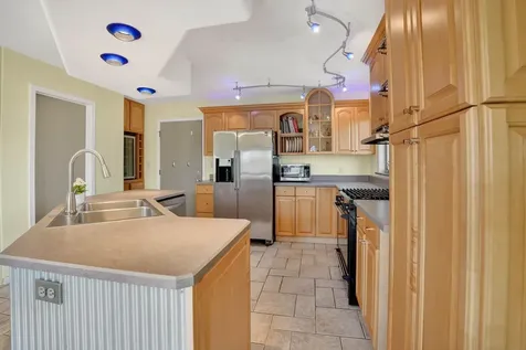1319 Leitha Terrace Waverly IA 50677
