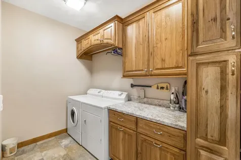 22598 262nd Street Delhi IA 52223