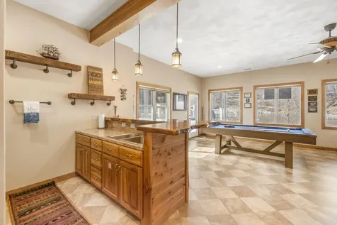 22598 262nd Street Delhi IA 52223