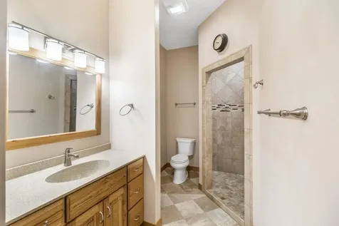 22598 262nd Street Delhi IA 52223
