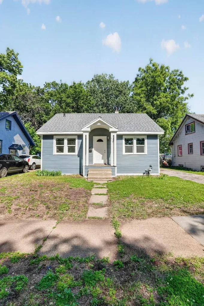 516 Cutler Street Waterloo IA 50703