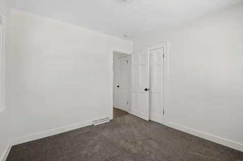 516 Cutler Street Waterloo IA 50703