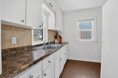 516 Cutler Street Waterloo IA 50703