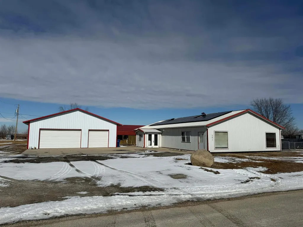 501 NE Prospect Street Blairstown IA 52209