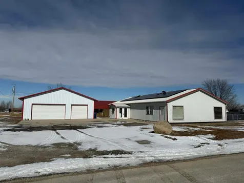 501 NE Prospect Street Blairstown IA 52209
