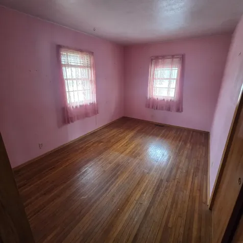 1905 Cleveland Avenue Charles City IA 50616
