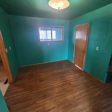 1905 Cleveland Avenue Charles City IA 50616