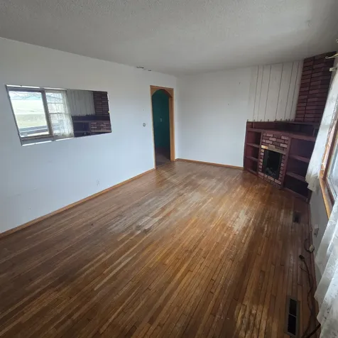1905 Cleveland Avenue Charles City IA 50616