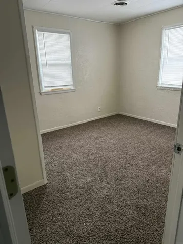 255 E Monroe Winthrop IA 50682