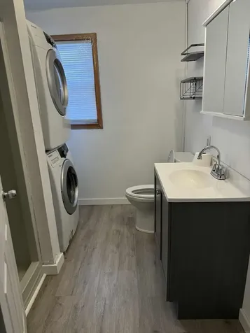 255 E Monroe Winthrop IA 50682
