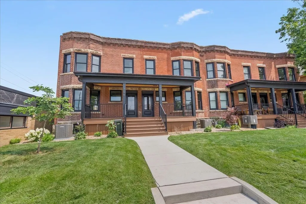 710 Main Street Cedar Falls IA 50613