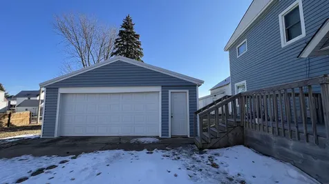 423 W Spring Street New Hampton IA 50659