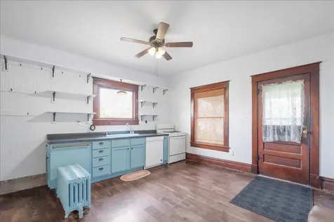613 Washington Street Eldora IA 50627