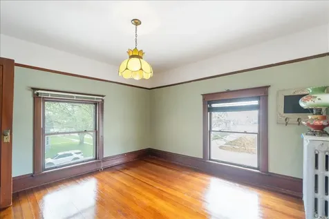613 Washington Street Eldora IA 50627