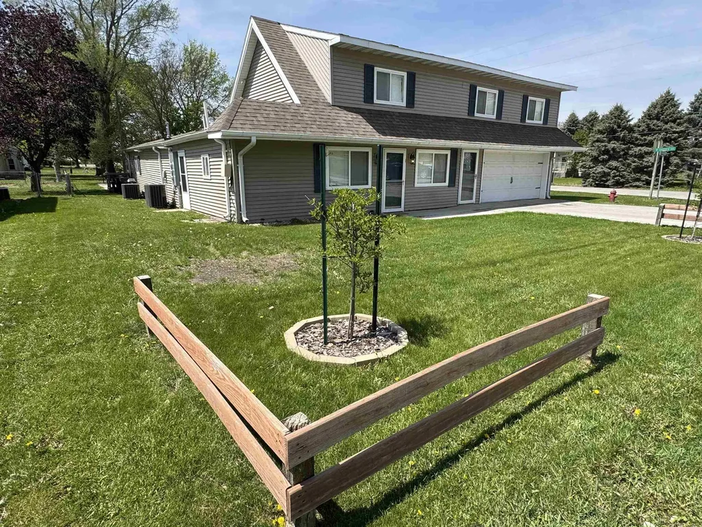 104 Maple Street Janesville IA 50647