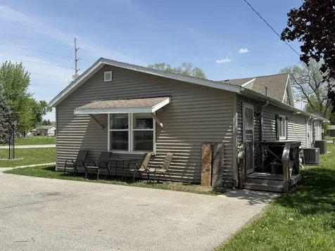 104 Maple Street Janesville IA 50647