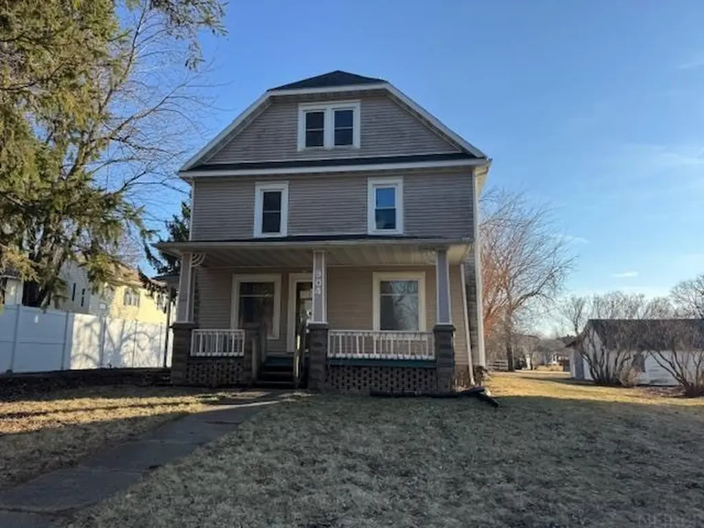 904 Sherman Street Dysart IA 52224