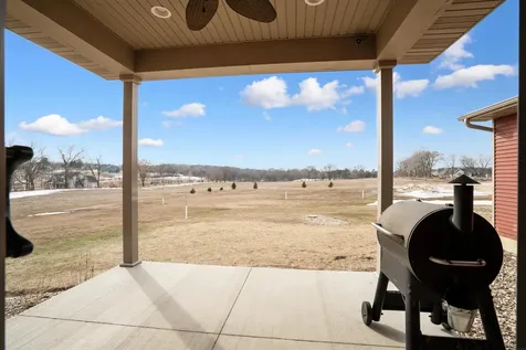 1009 Bremer Road Waverly IA 50677