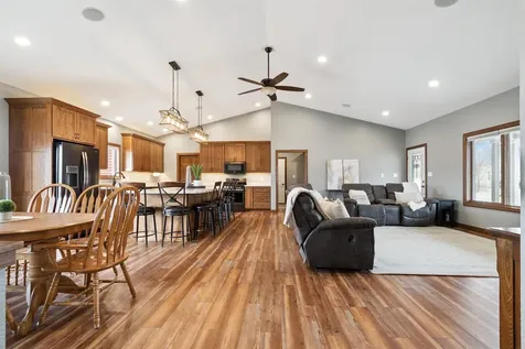 1009 Bremer Road Waverly IA 50677