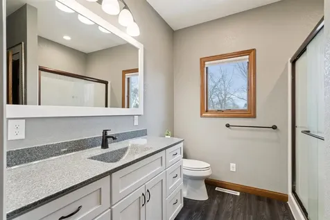 1009 Bremer Road Waverly IA 50677