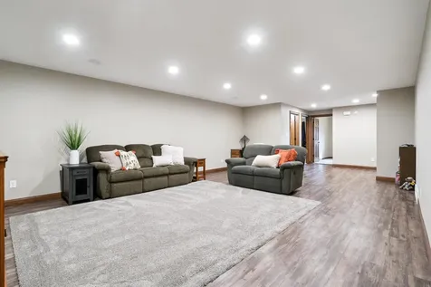 1009 Bremer Road Waverly IA 50677