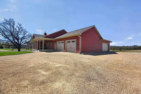 1009 Bremer Road Waverly IA 50677