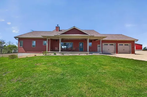 1009 Bremer Road Waverly IA 50677
