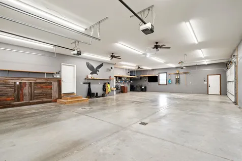 1009 Bremer Road Waverly IA 50677