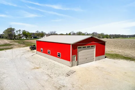 1009 Bremer Road Waverly IA 50677