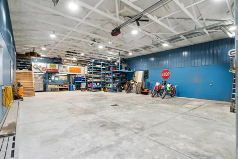 1009 Bremer Road Waverly IA 50677