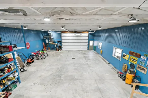 1009 Bremer Road Waverly IA 50677