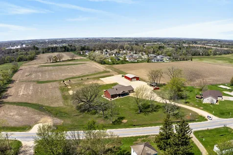 1009 Bremer Road Waverly IA 50677