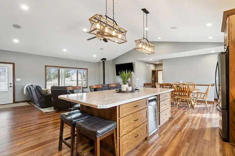 1009 Bremer Road Waverly IA 50677