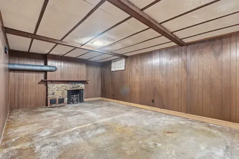 312 N Franklin Street Manchester IA 52057