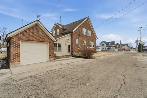 312 N Franklin Street Manchester IA 52057