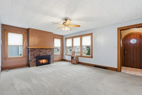 312 N Franklin Street Manchester IA 52057