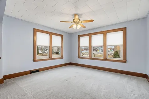 312 N Franklin Street Manchester IA 52057